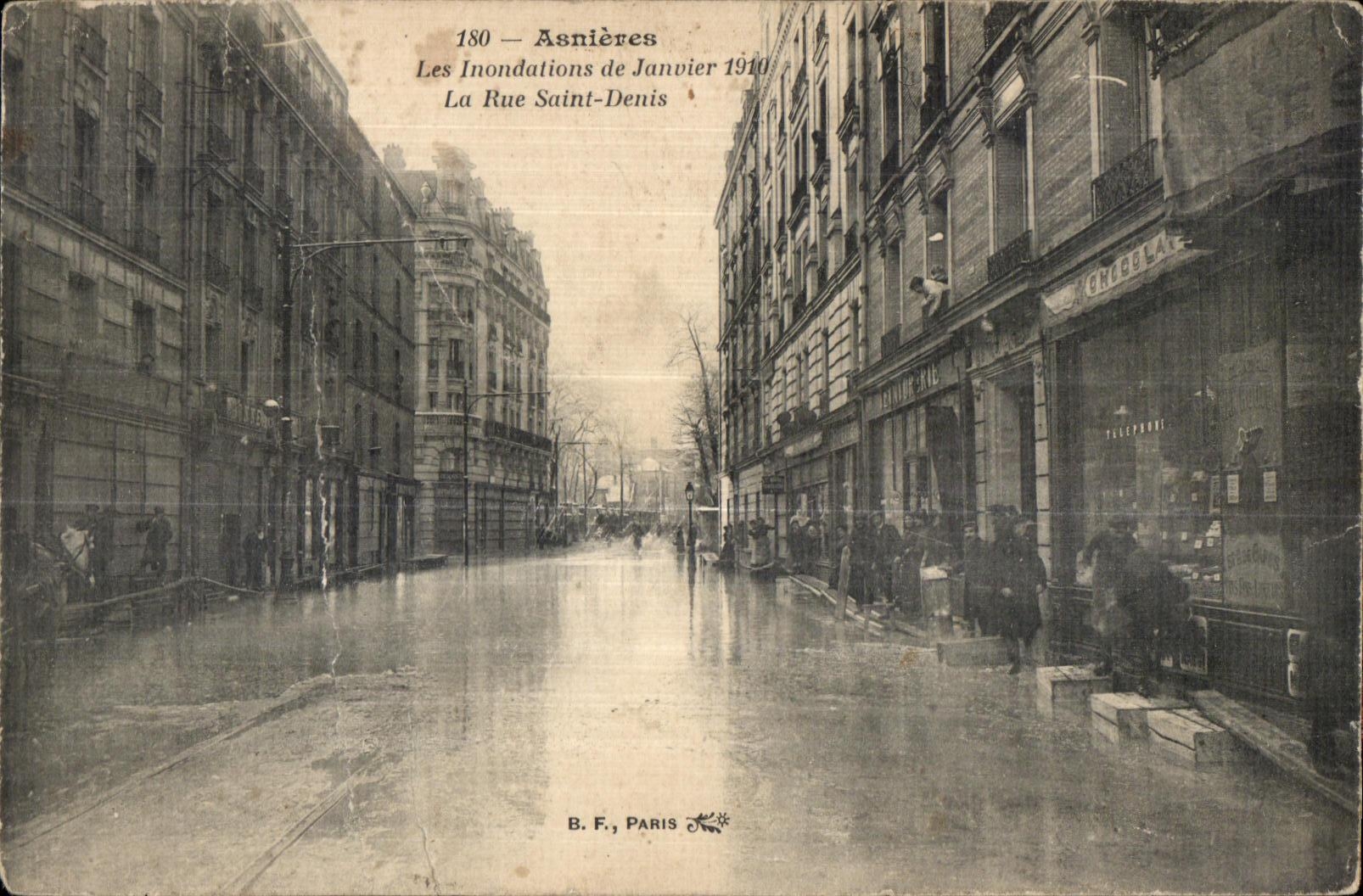 Asnieres - La Rue Saint Denis - Les Inondations de 1910 - CPA