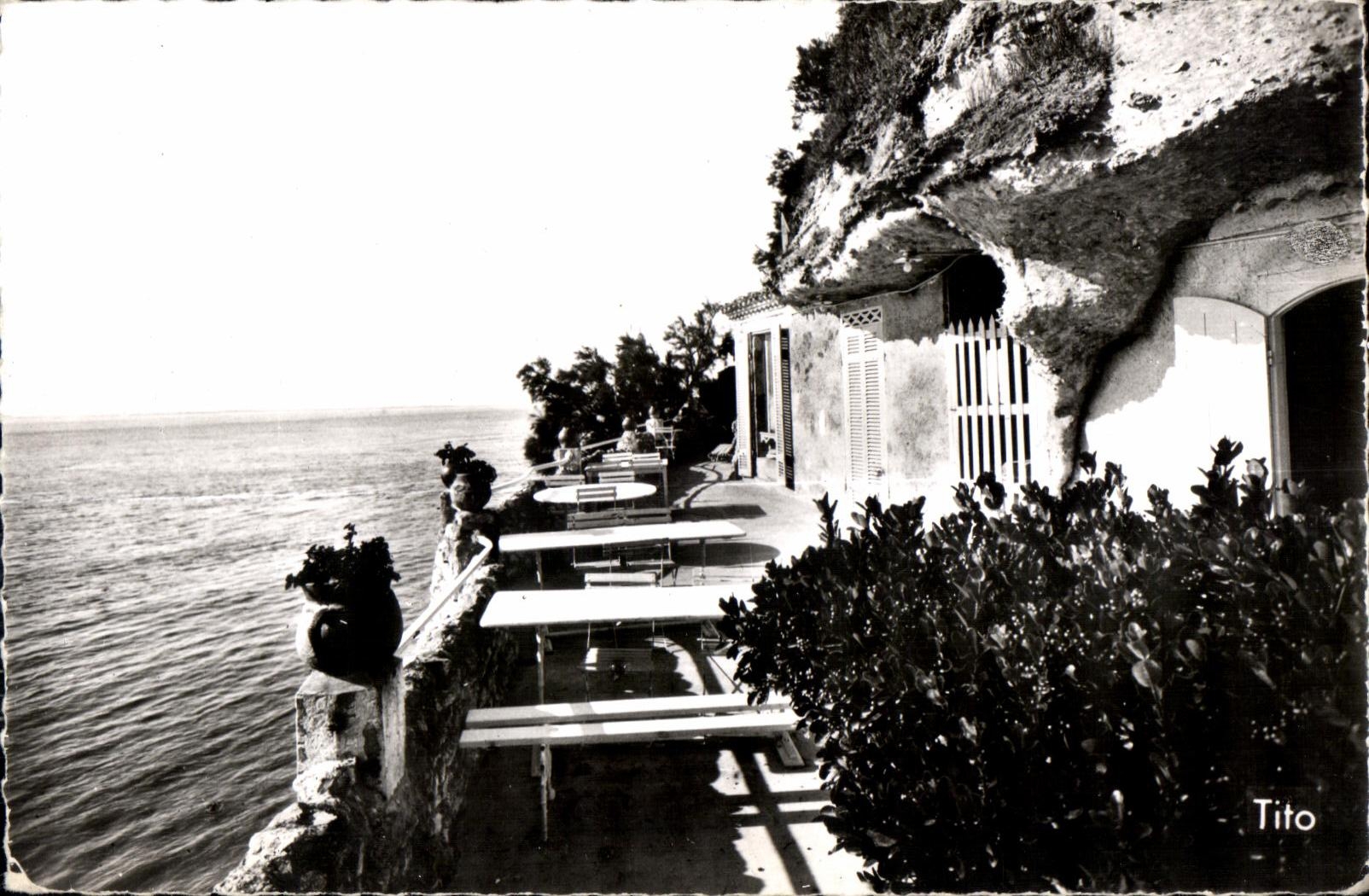 Meschers les Bains - Les Grottes de Matata - CPA