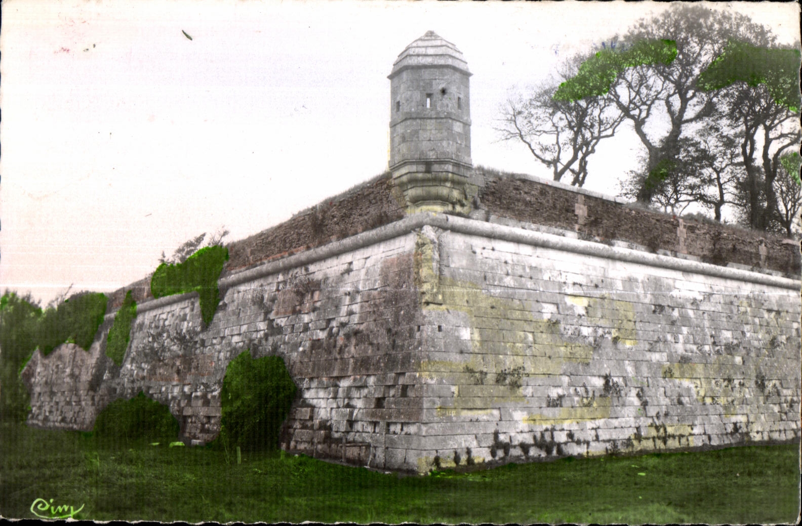 CPSM Brouage Les remparts