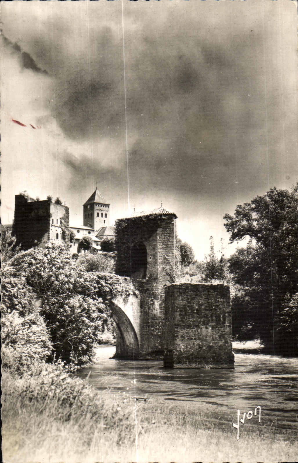 CPA Sauveterre De Bearn (B -Pyr ) Le pont de la Legende