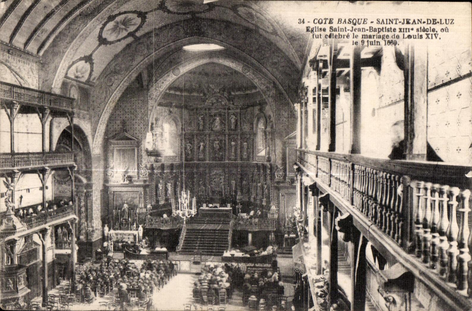 CPA Cote Basque Saint Jean De Luz Eglise Saint Jean Baptiste