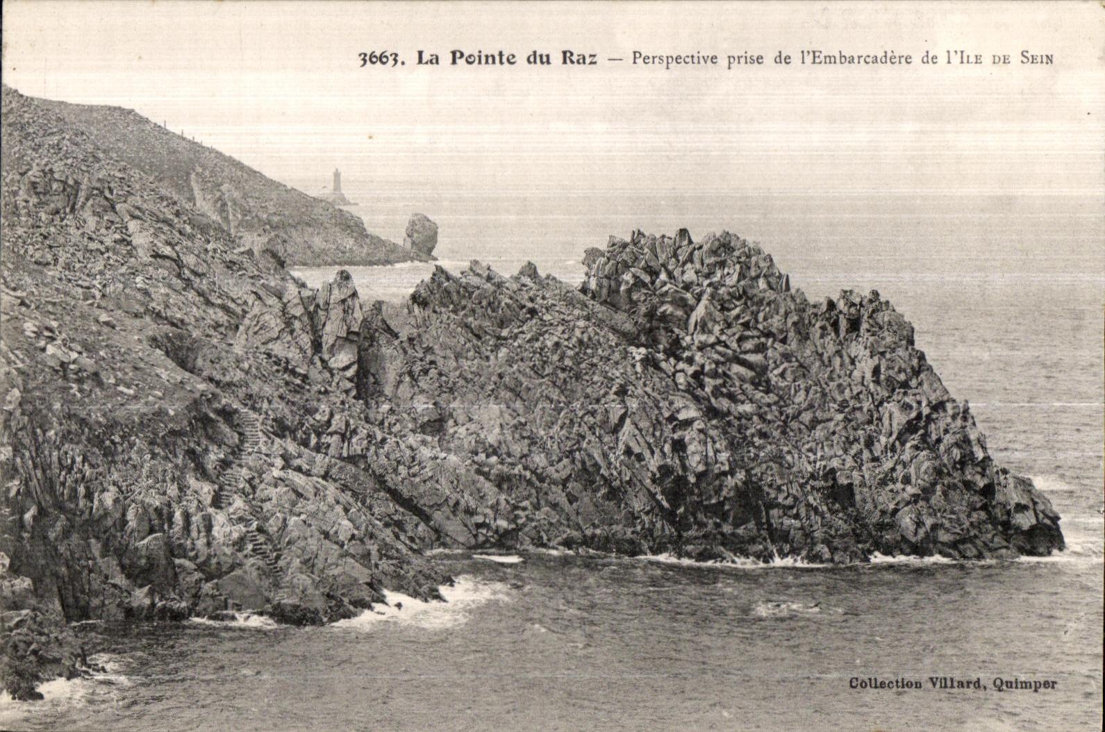 CPA La Pointe Du Raz Perspective prise de l Embarcadere de l Ile de Sein