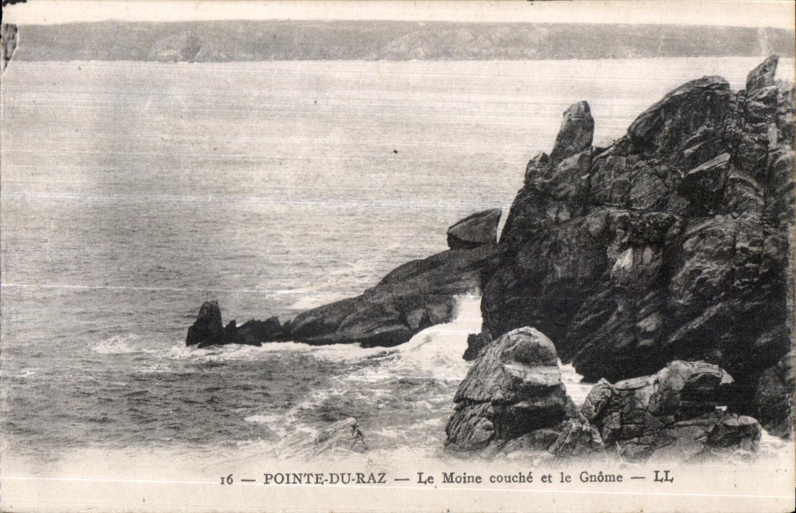 CPA Pointe Du Raz Le Moine couche et le Gnome