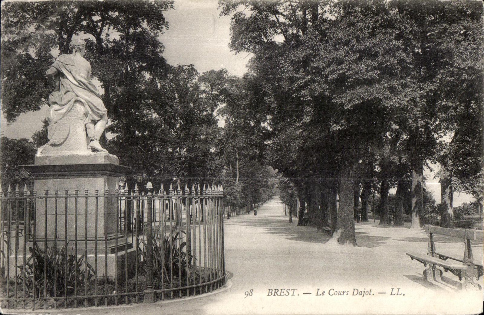 Brest - Le Cours Dajot - CPA 