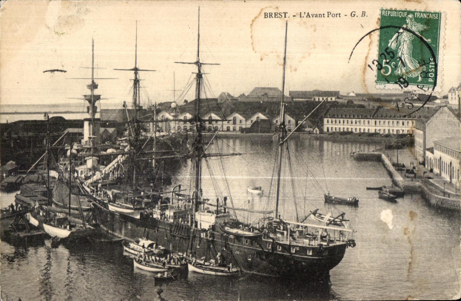 CPA Brest L Avant Port Bateau Boat