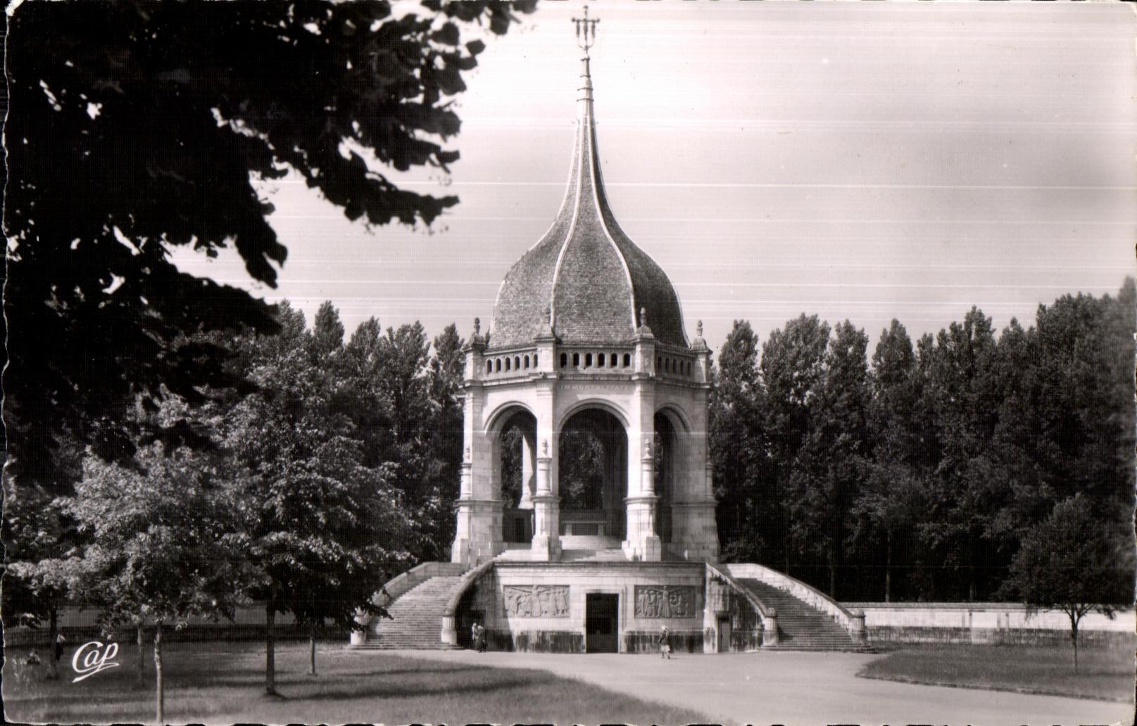 Sainte Anne Auray - the War memorial - CPA