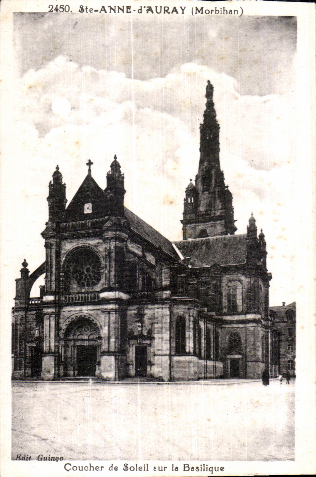 Sainte Anne Auray - To lay down Sun on the Basilica - CPA