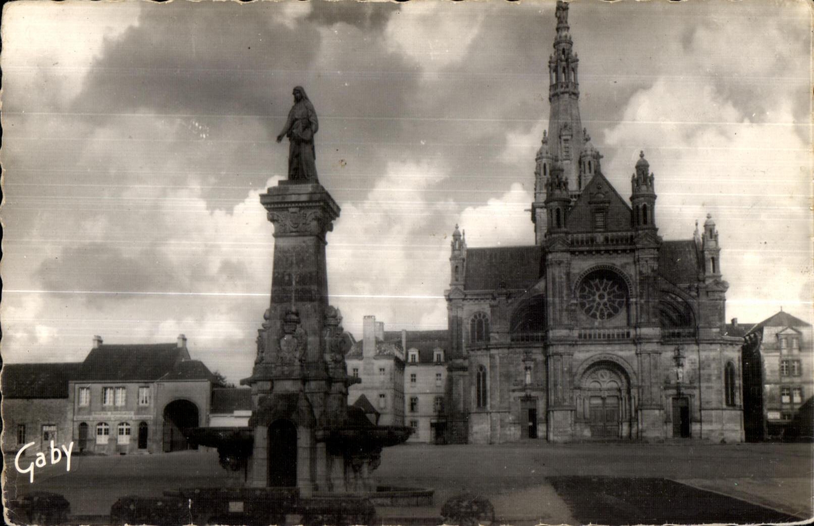 Sainte Anne Auray - the Basilica and the Miraculous Fountain - CPSM