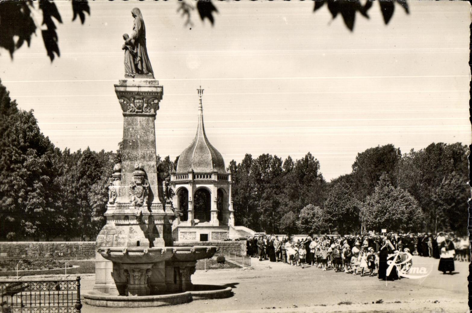 Sainte Anne Auray - In Brittany - CPSM