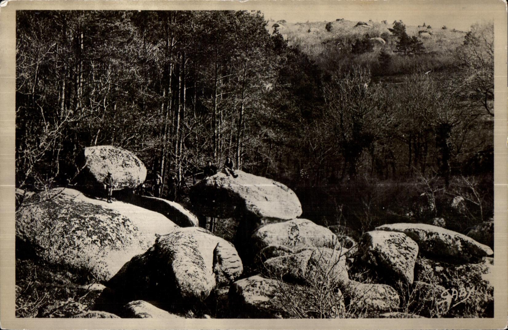 Huelgoat - Rocks of the Fountain of the Virgin - CPA
