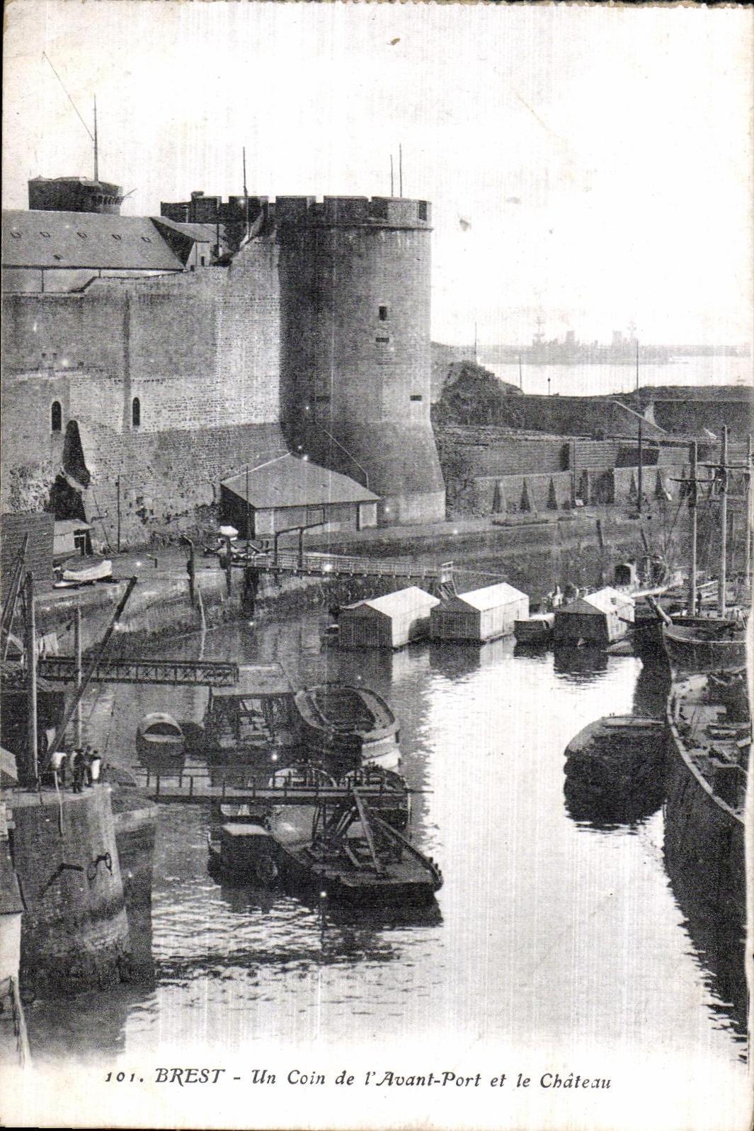 CPA Brest a Corner of Before Port and the Castle Boat