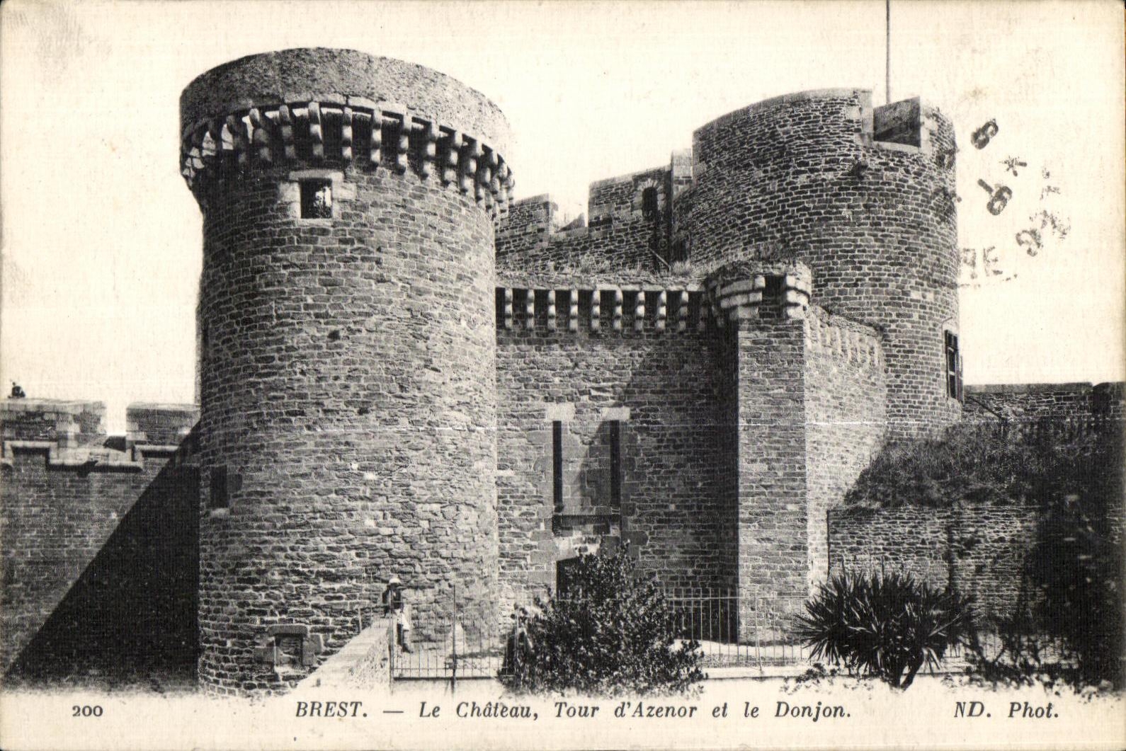CPA Brest Le Chateau Tour d Azenor et le Donjon