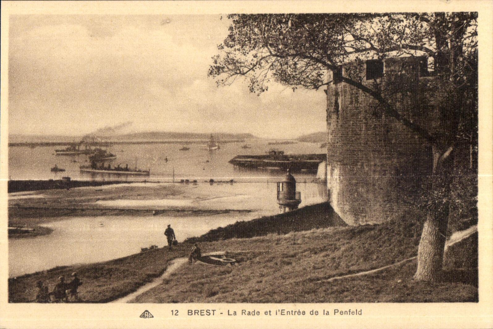 CPA Brest La Rade et L Entree de la Penfeld
