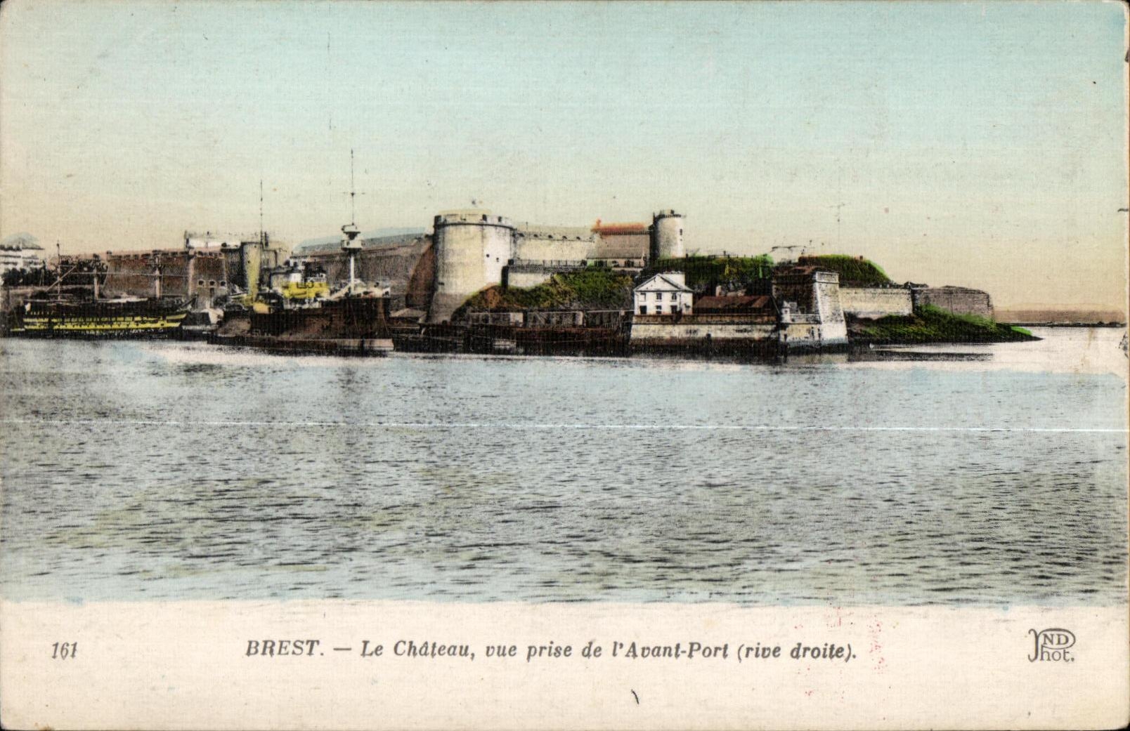 CPA Brest the Castle seen from of Before Port Boat