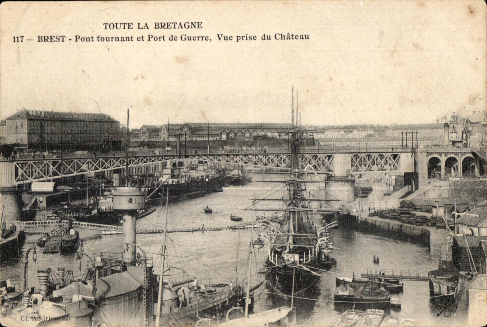 CPA Brest swing Bridge and Wearing of War Seen from of the Castle All Brittany Boats