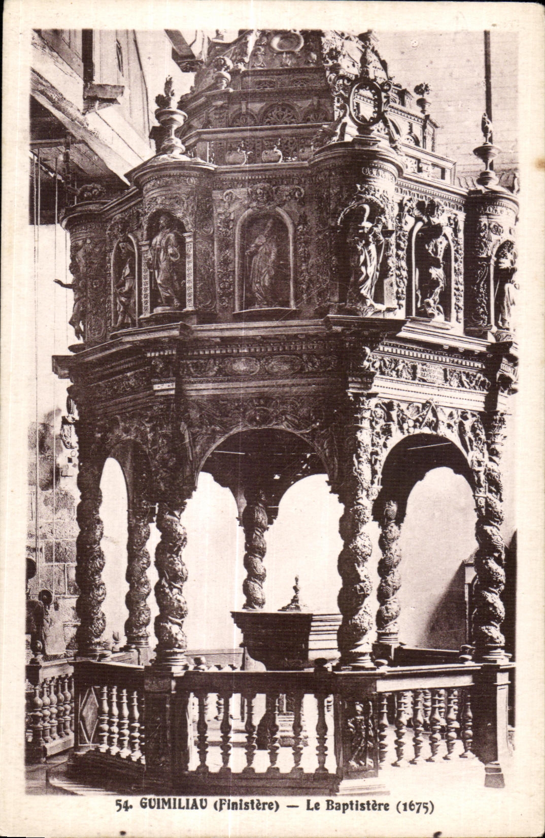 CPA Guimilau (Finistere) Le Baptistere