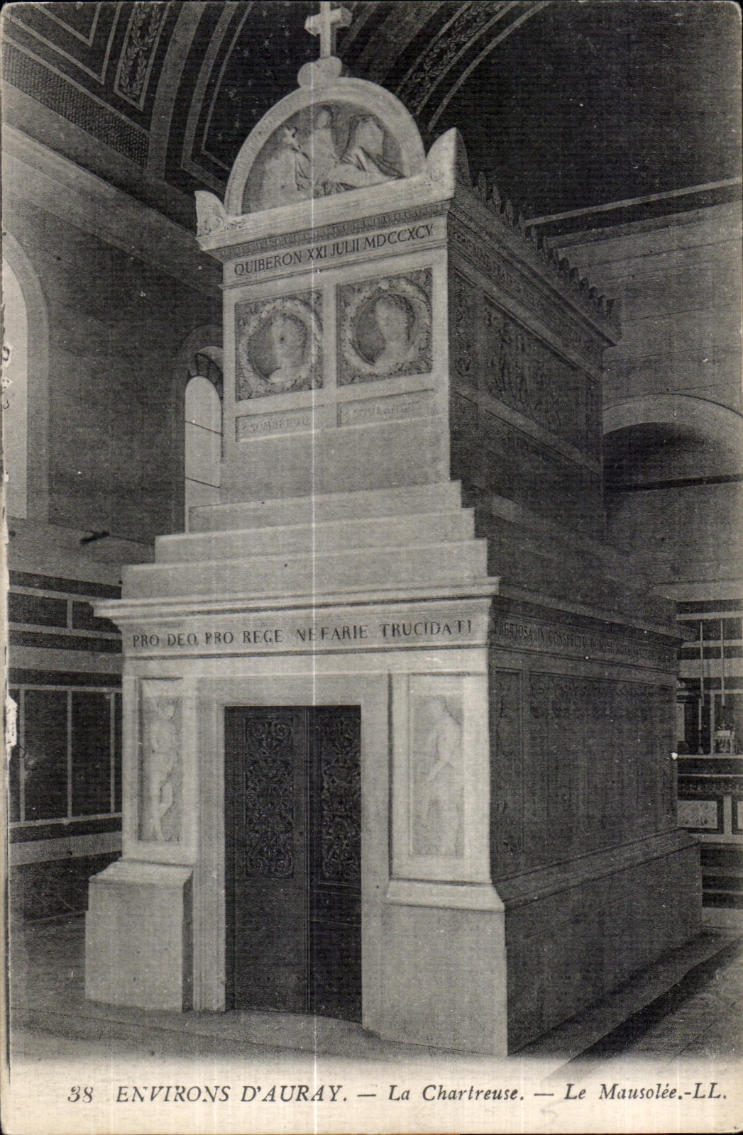 CPA Surroundings Auray Chartreuse the Mausoleum