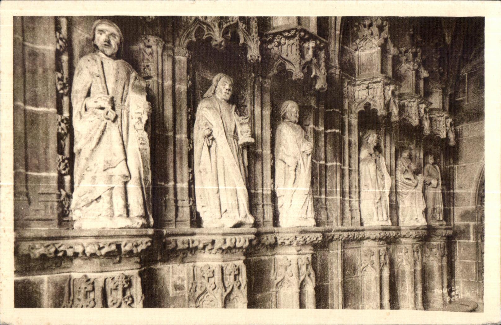 CPA Interior Kernascleden of the Porch of the Apostles 12 niches of sculpture fovillees avac refinement