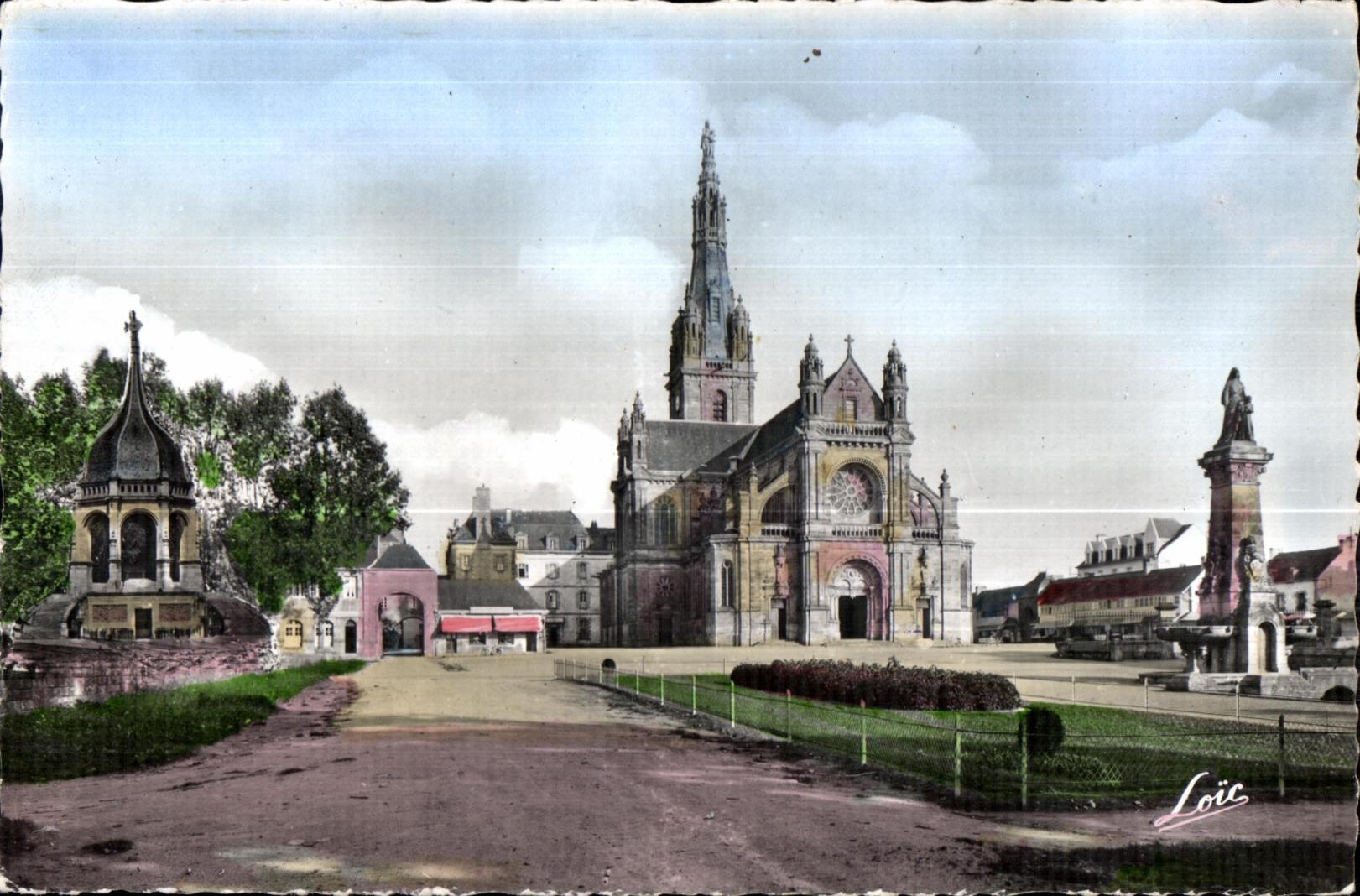 CPSM Sainte Anne d Auray Basilique Monument Fontaine