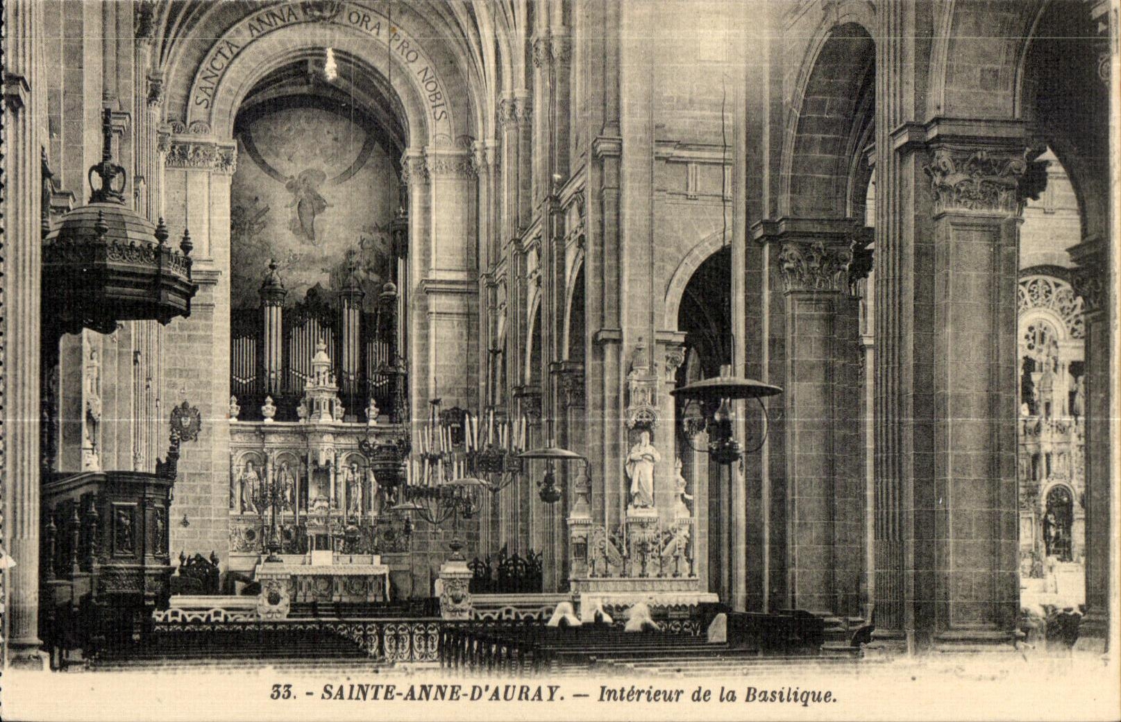CPA Sainte Anne d Auray Interieur de la Basilique Orgue