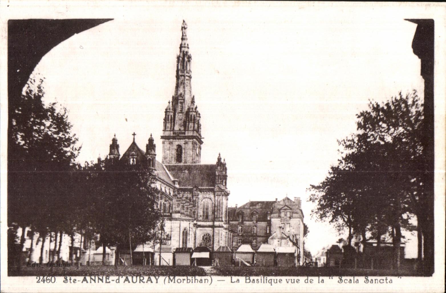 CPA Sainte Anne Auray Statue (Morbihan) the Basilica of Scala Sancta