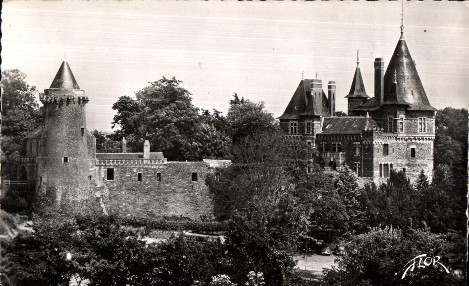 CPA Pornic (L -Mme) Le Chateau Vue generale