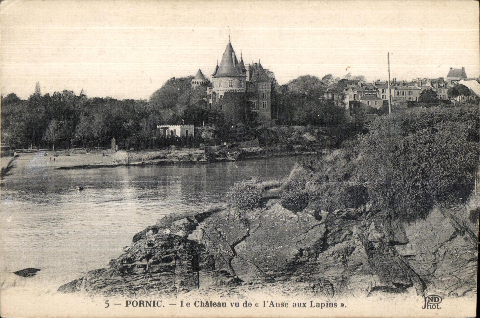 CPA Pornic Le Chateau vu de I Anse aux Lapins