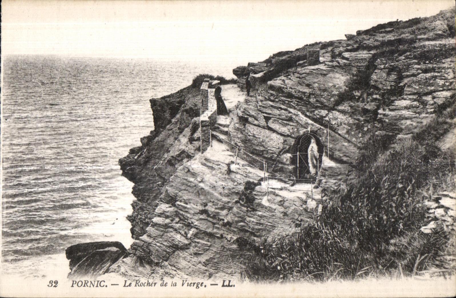 CPA Pornic Le Rocher de la Vierge