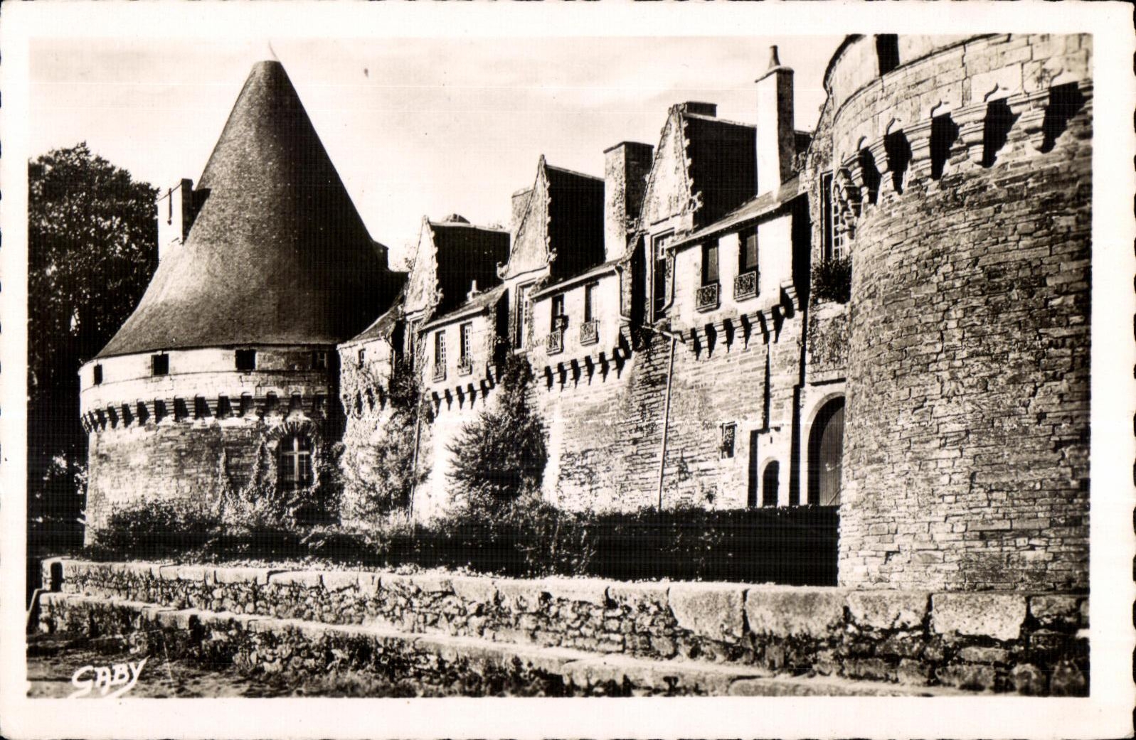 CPA Pontivy (Morbihan) the Castle of Rohan (XV E S)