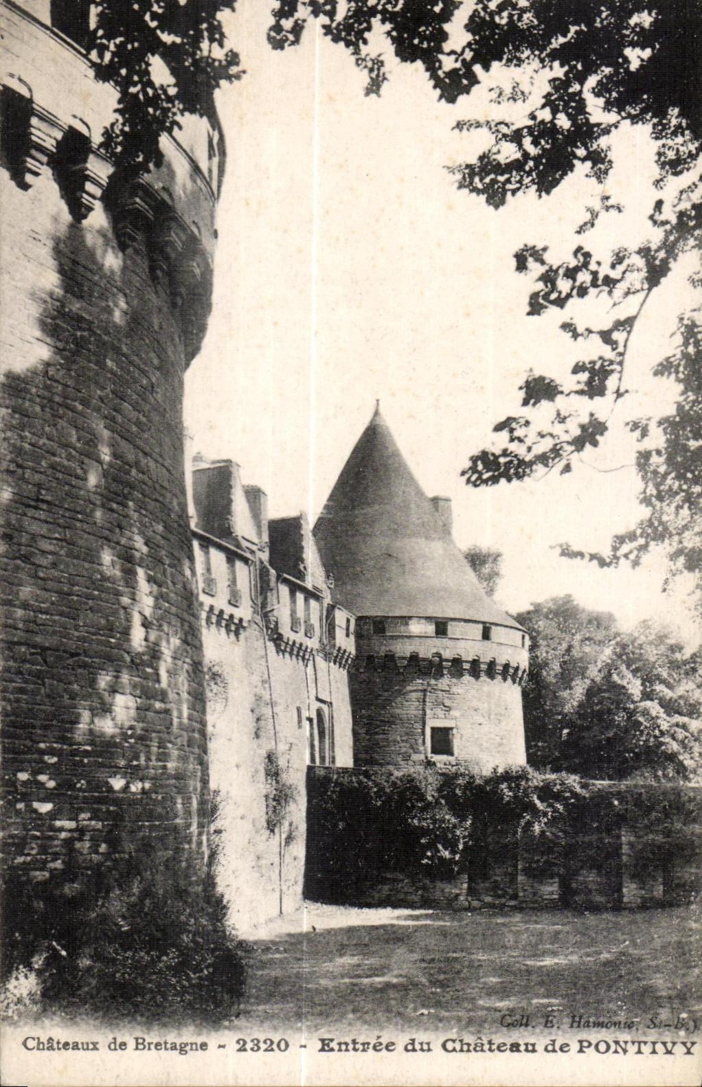 CPA Pontivy Castles of Brittany Entrance of the Castle