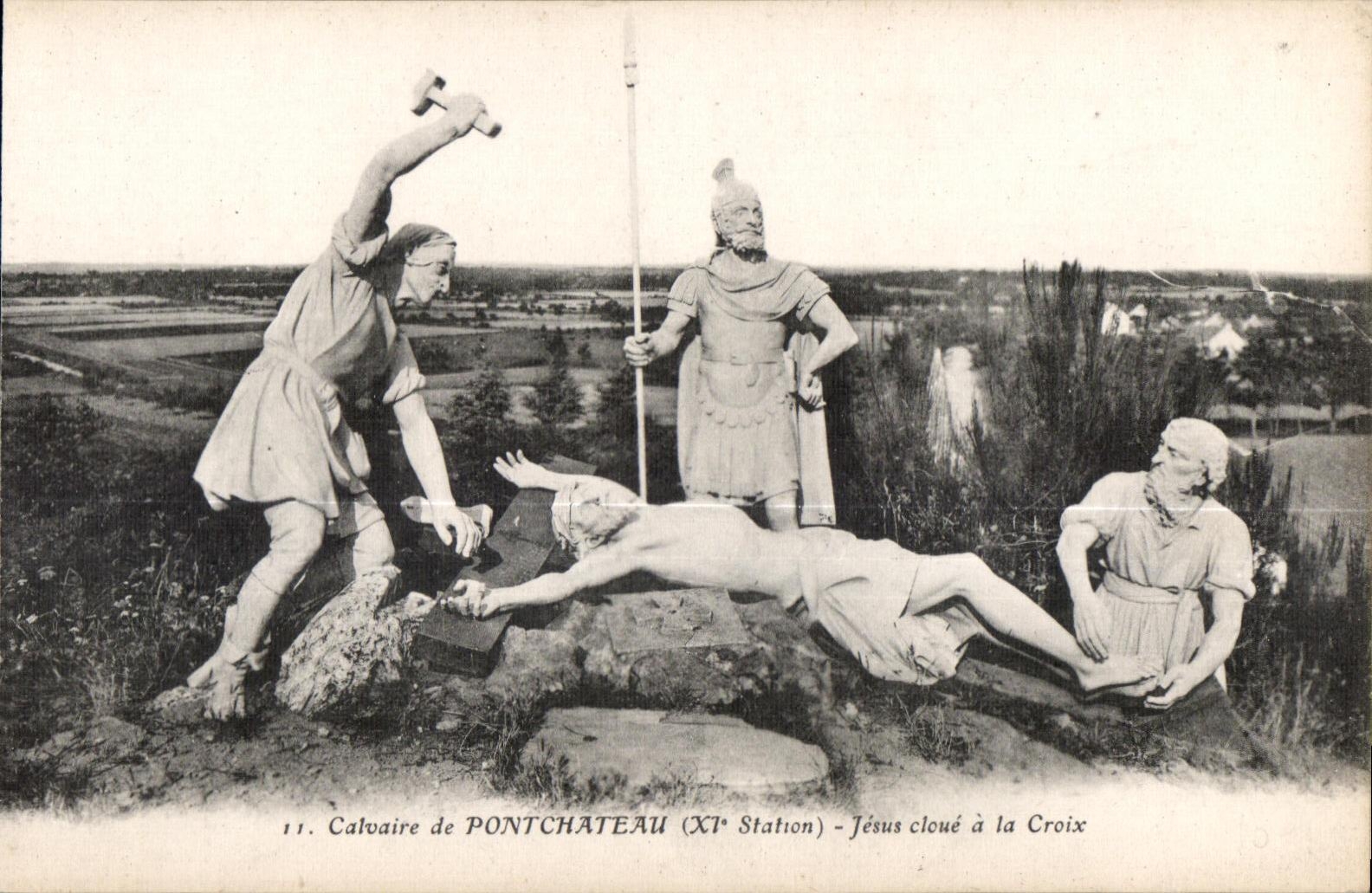 CPA Calvaire of Pontchateau (XI Station) Jesus nails with the Cross