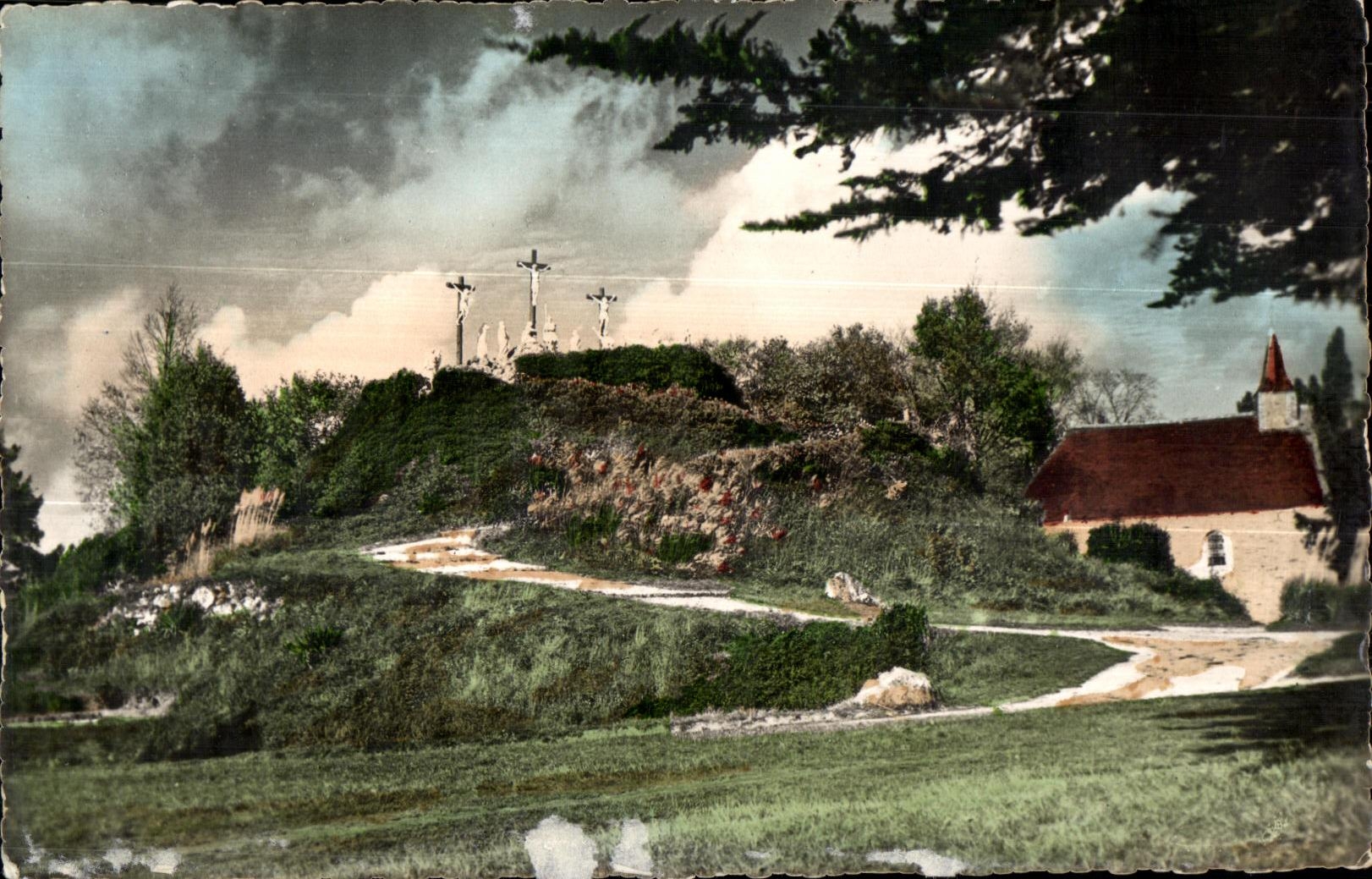 CPA Martyrdom Bridge Castle (the Interior Loire) View of Calvalre and the Vault of Christ