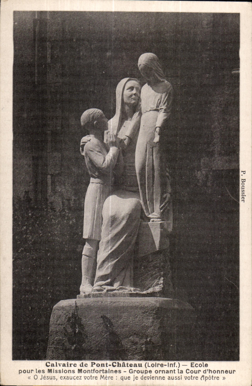 CPA Calvaire De Pontchateau (the Loire inf) School For the Montfortaines Missions Groups decorating the Court honor