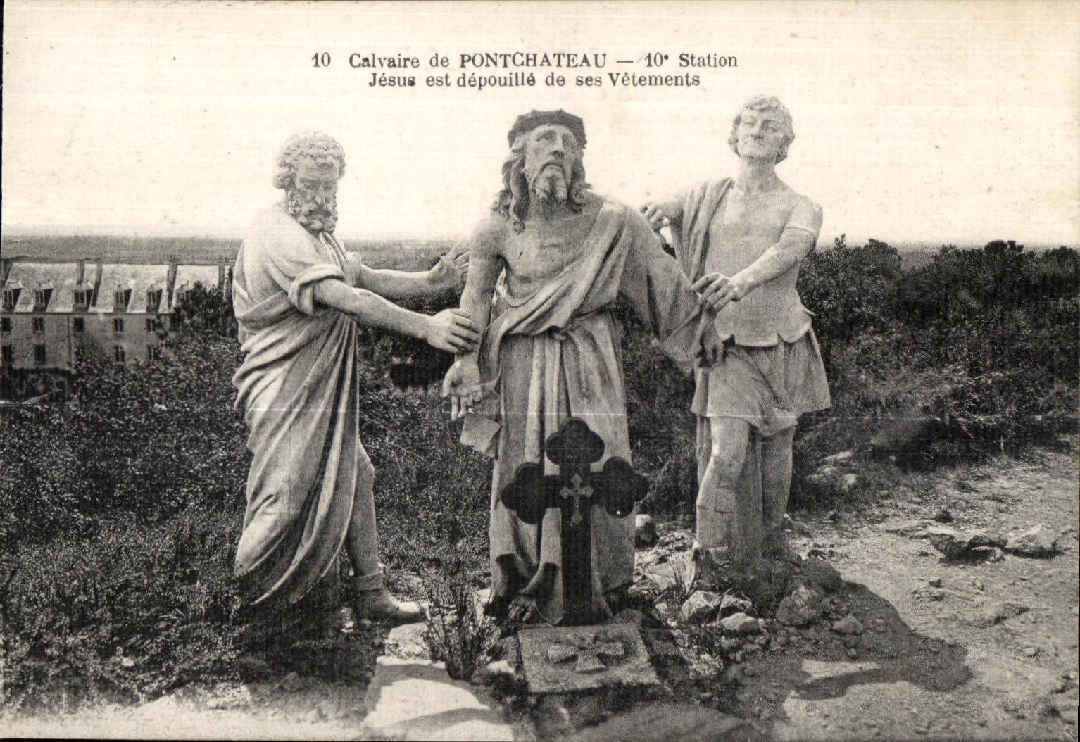 CPA Calvaire of Pontchateau Jesus is skin of his Clothing
