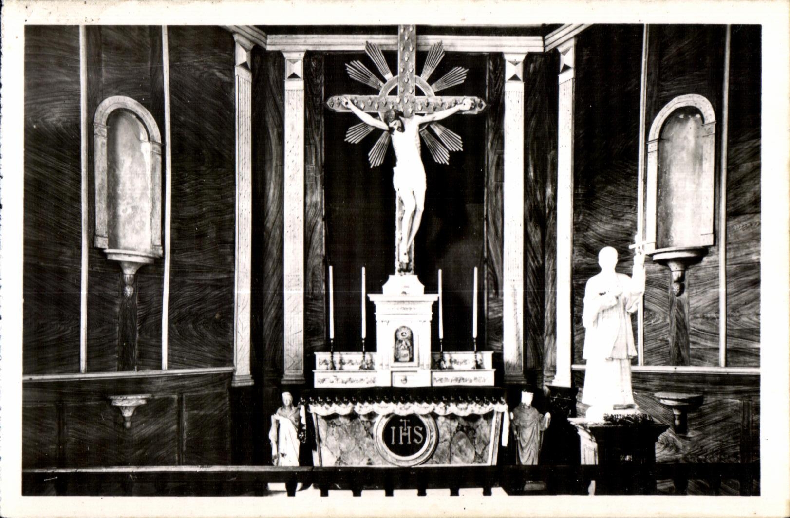 CPA Martyrdom of Bridge Castle (the Loire Inf) the old Vault (interior)