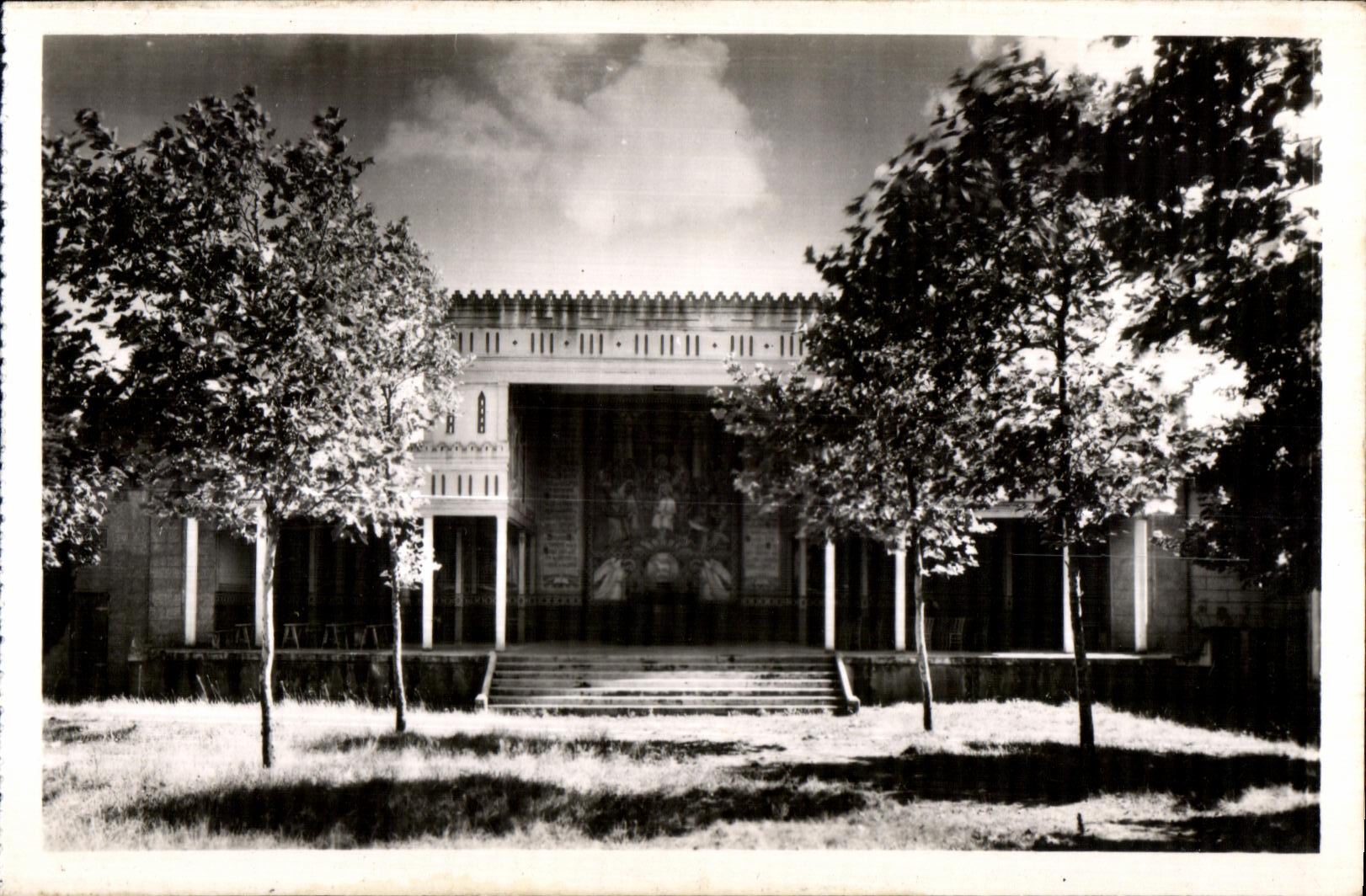 Martirio de CPA del castillo del puente (el Loire Inf) el templo