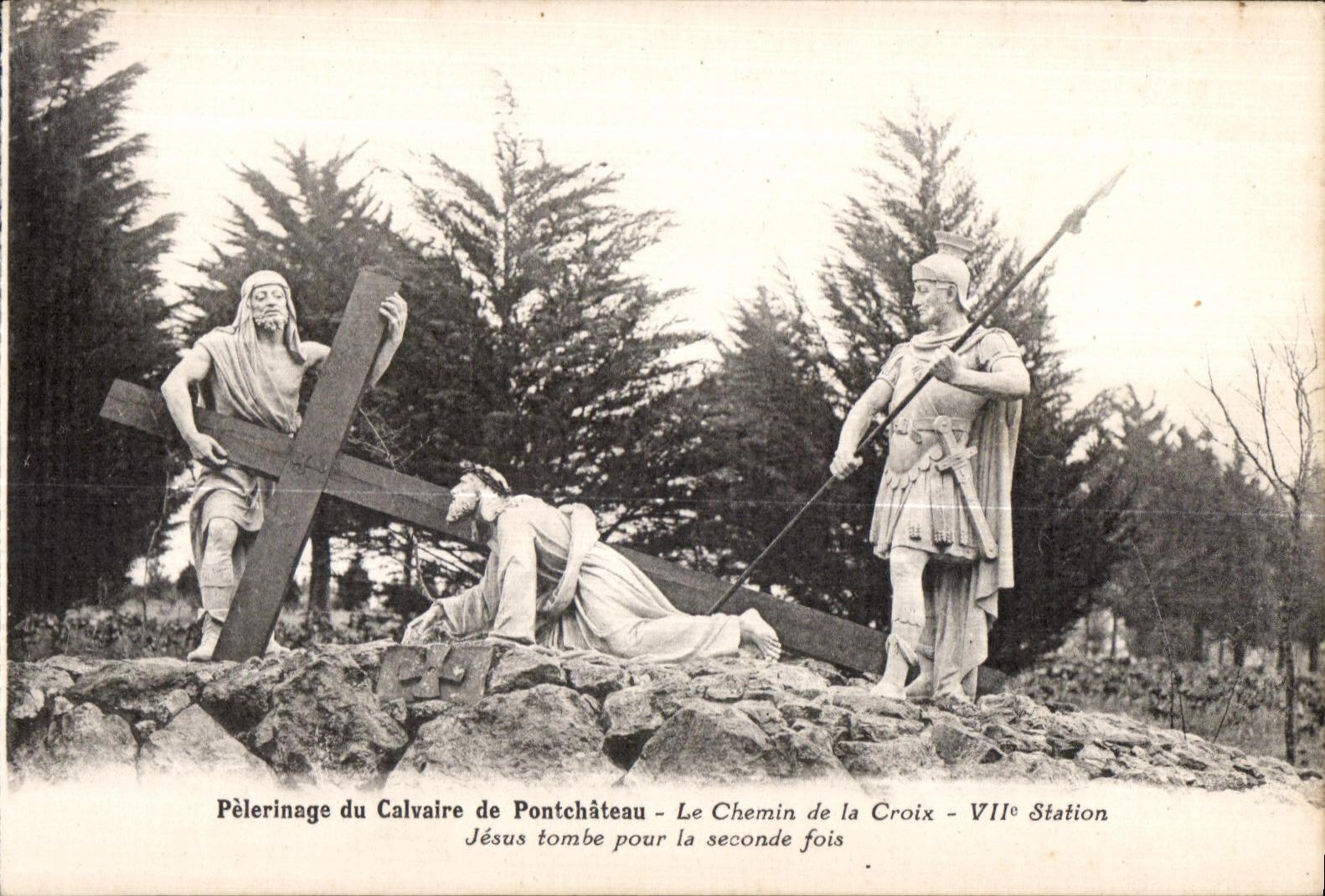 CPA Pelerinage del martirio de Pontchateau la manera de caida de la estacion de la cruz VII Jesus para la segunda vez