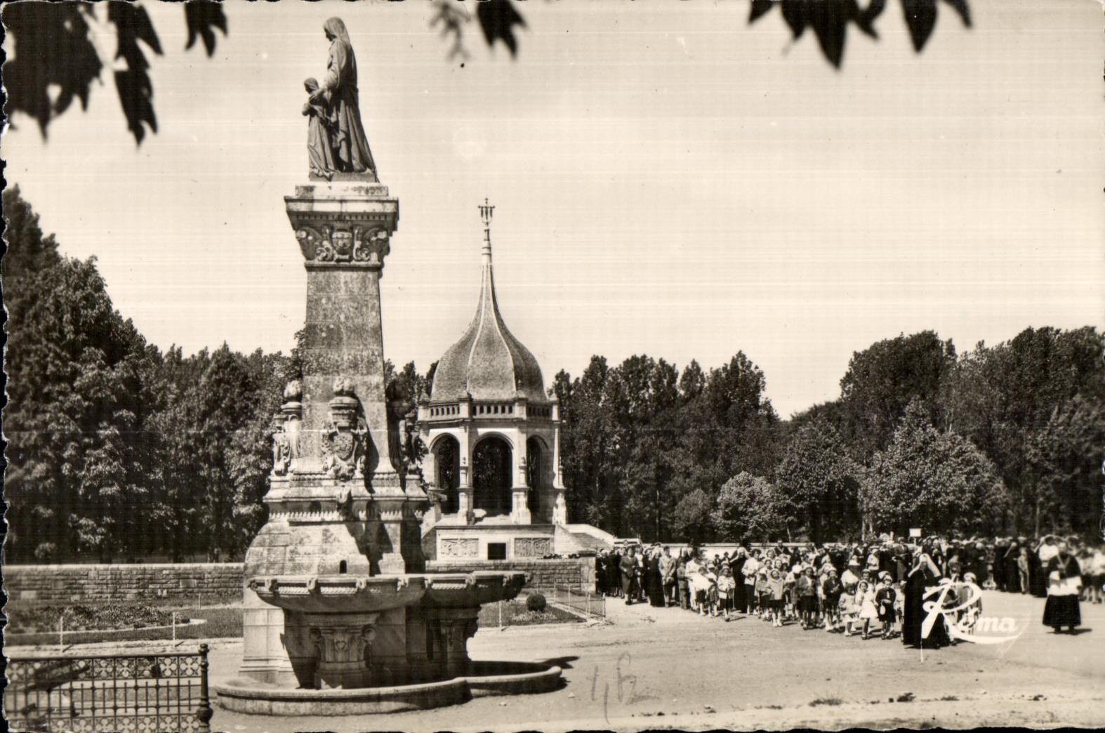 CPA In Brittany has Sainte Anne Auray (Morbihan)