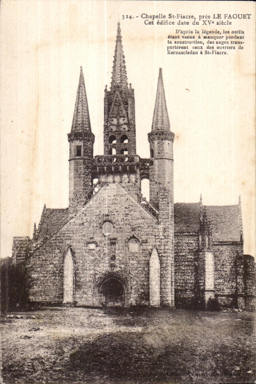 CPA Chapelle St Fiacre pres Le Faouet Cet edifice date du XV siecle 