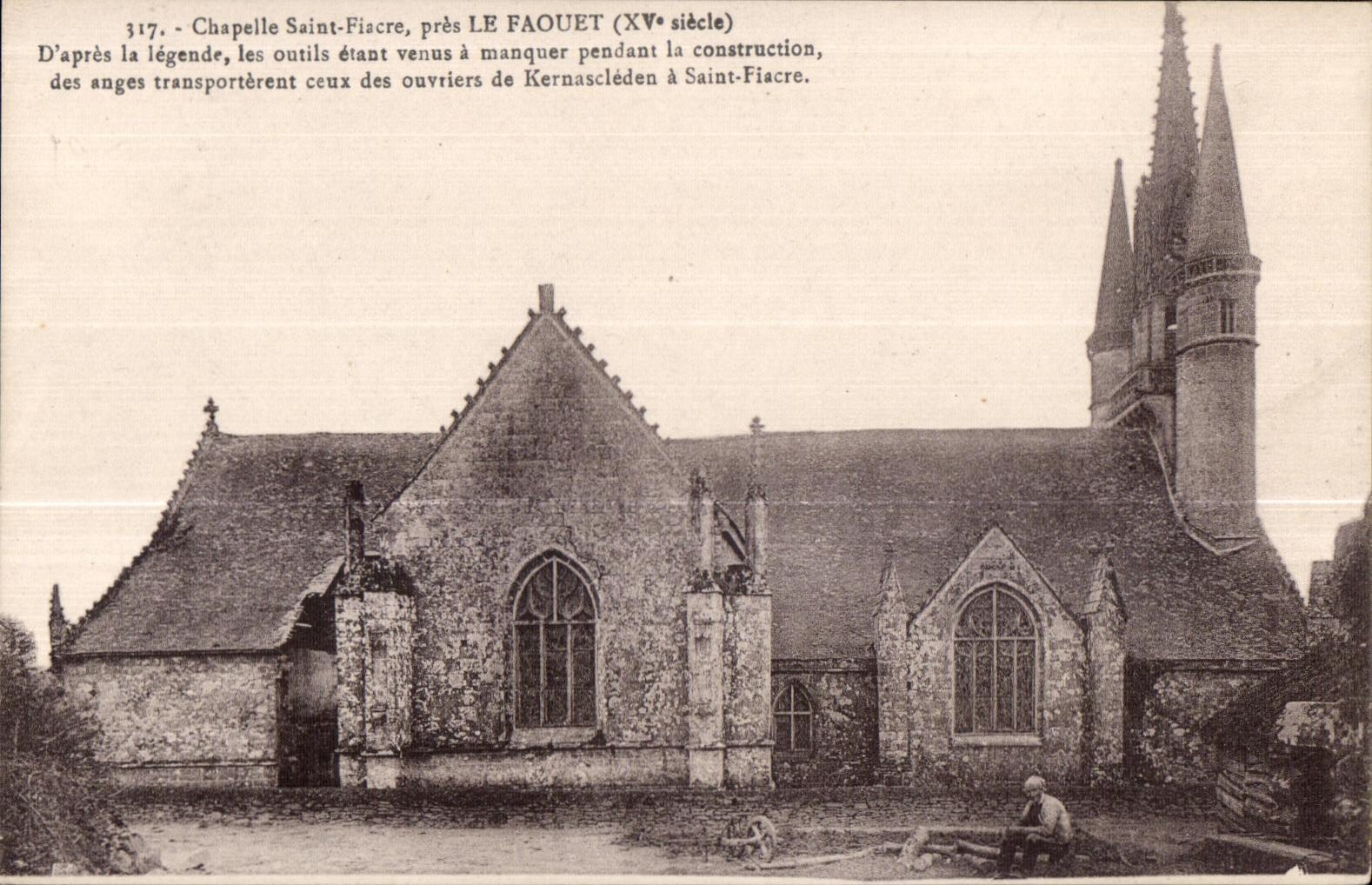 CPA Chapelle Saint Fiacre pres Le Faouet (XV siecle) D apres la legender les outils etant venus a manqur pendant la cons