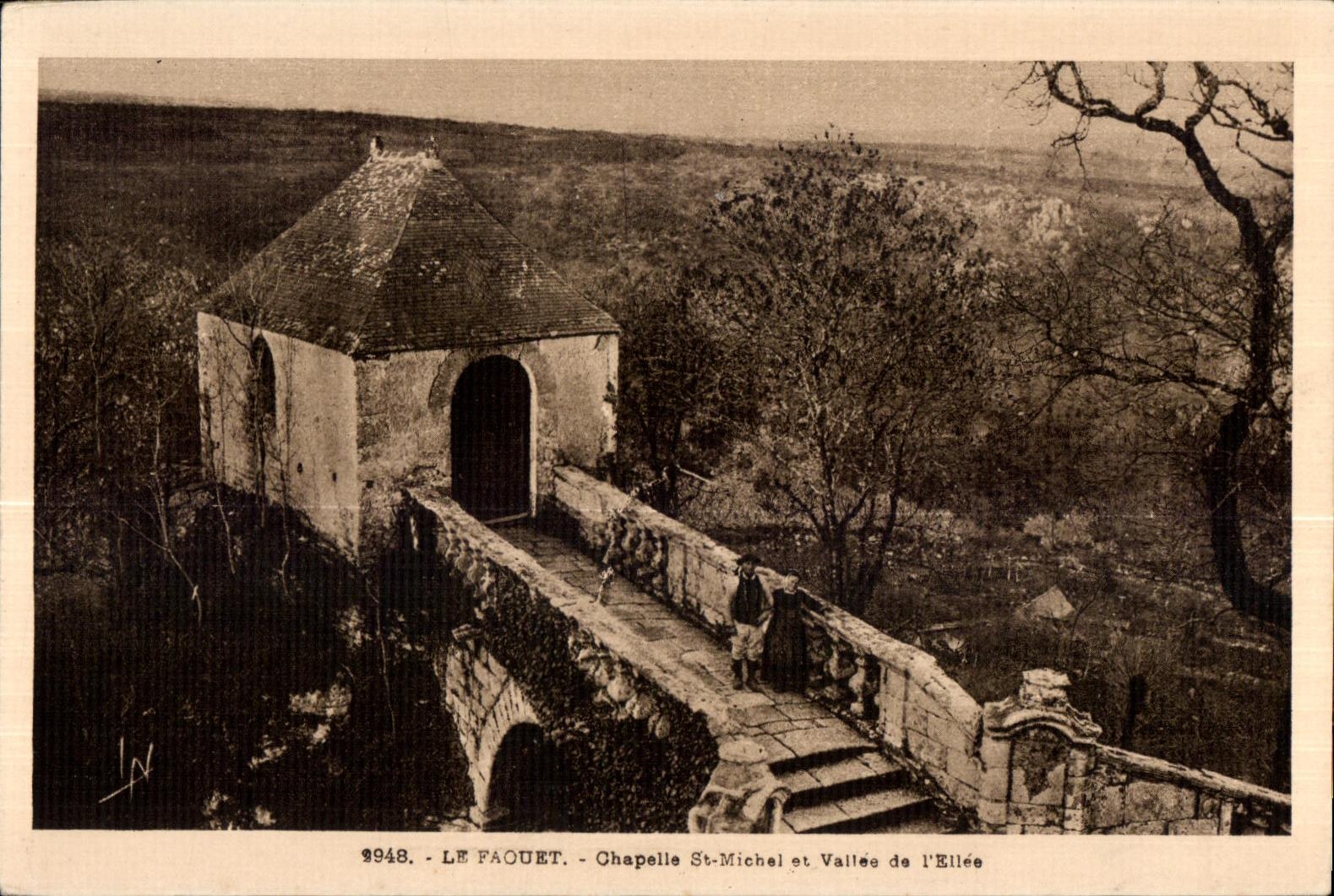 CPA Le Faouet Chapelle St Michel et Vallee de l Ellee