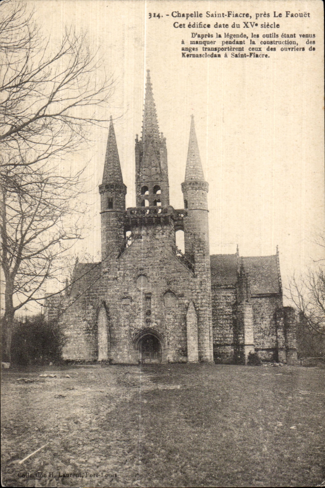 CPA Chapelle Saint Fiacre pres Le Faouet Cet edifice date du XV siecle D apres la legende les outils etant venus a manqu
