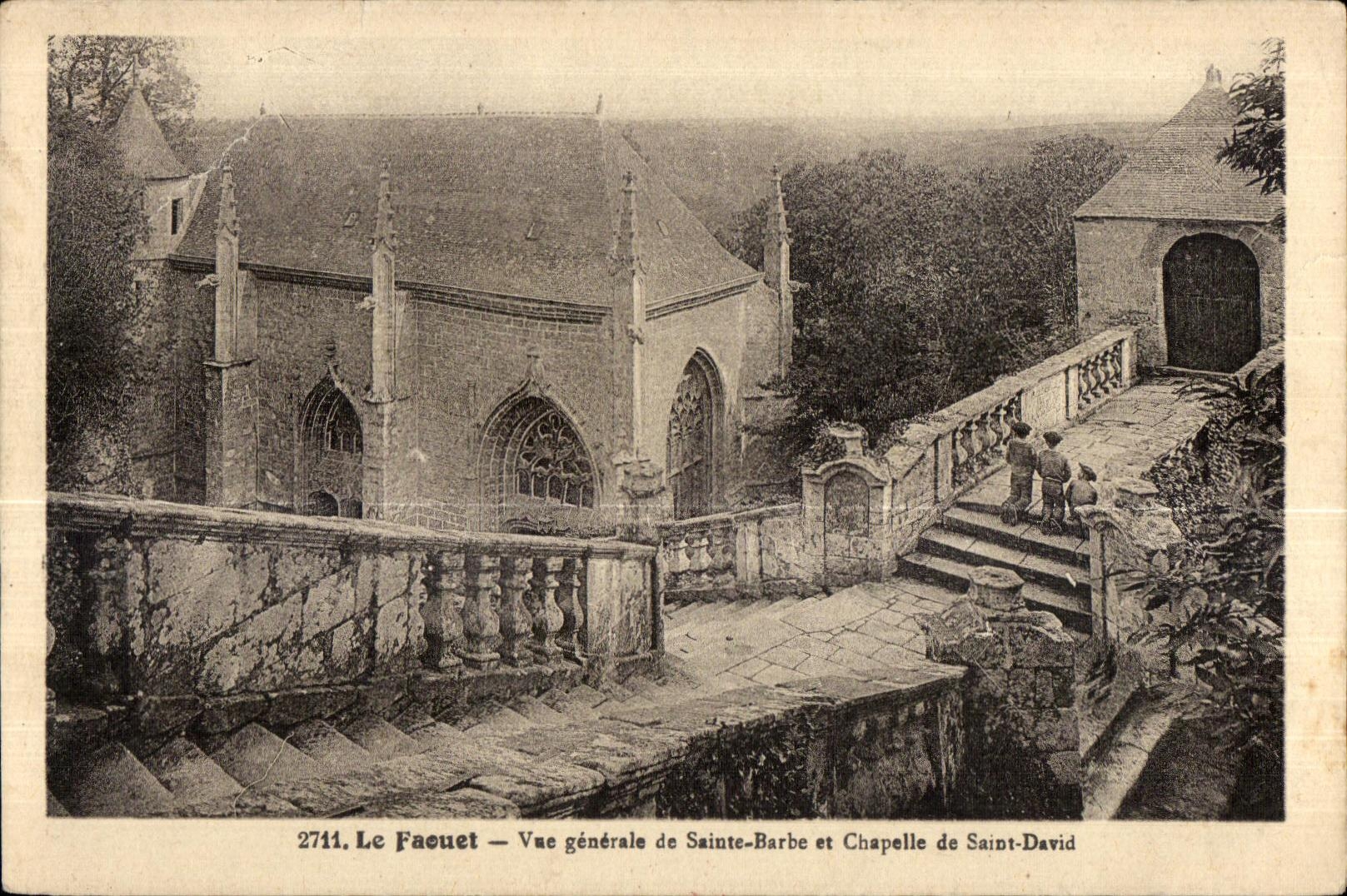CPALe Faouet Vue generale de Sainte Barbe et Chapelle de Saint David