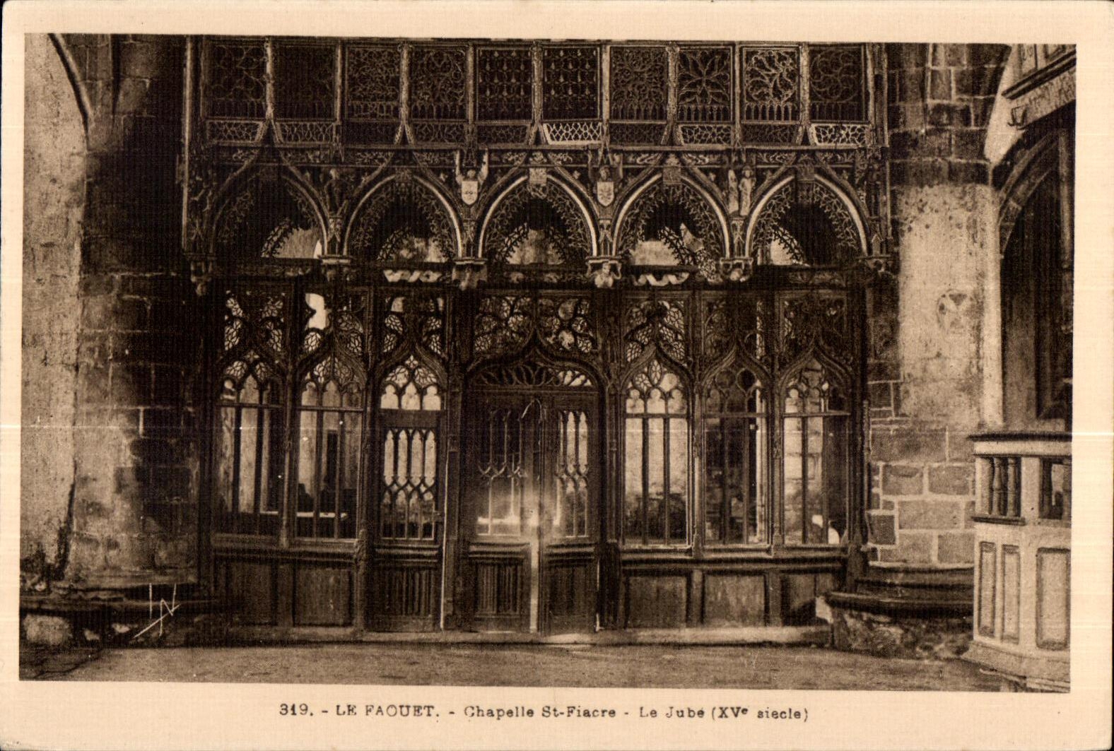 CPA Le Faouet Chapelle St Fiarce La Jube (XVsiecle)