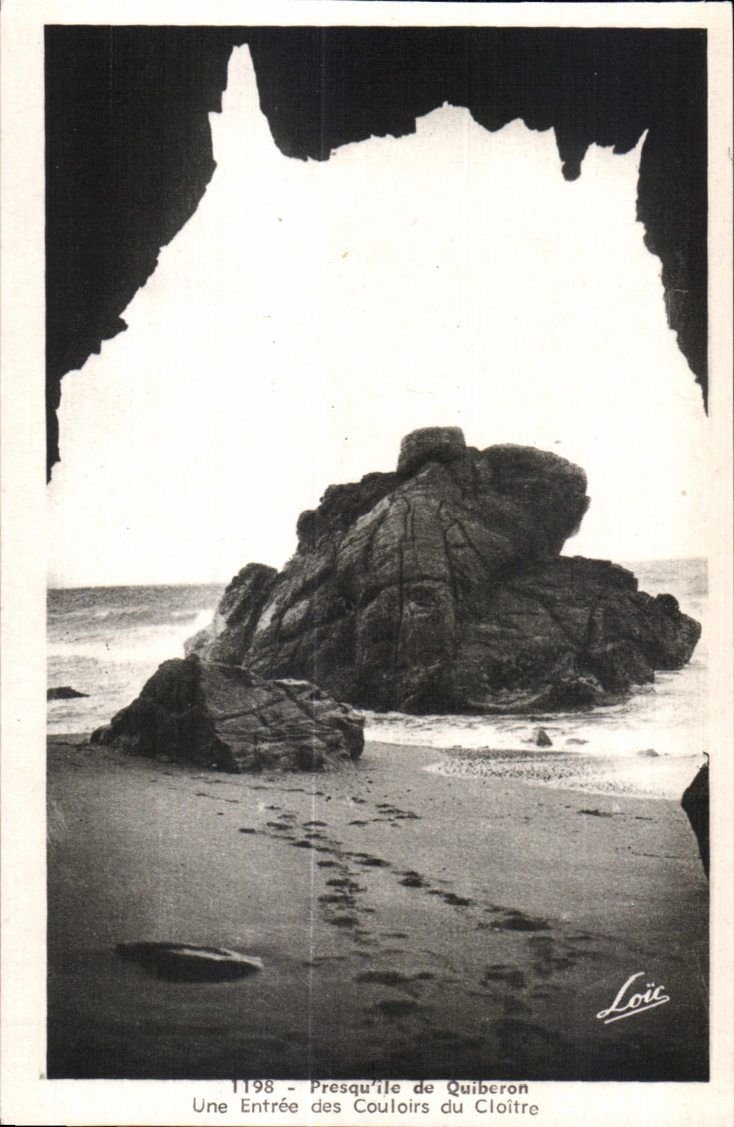 CPA Presqu ile de Quiberon Une Entree des couloirs du Cloitre