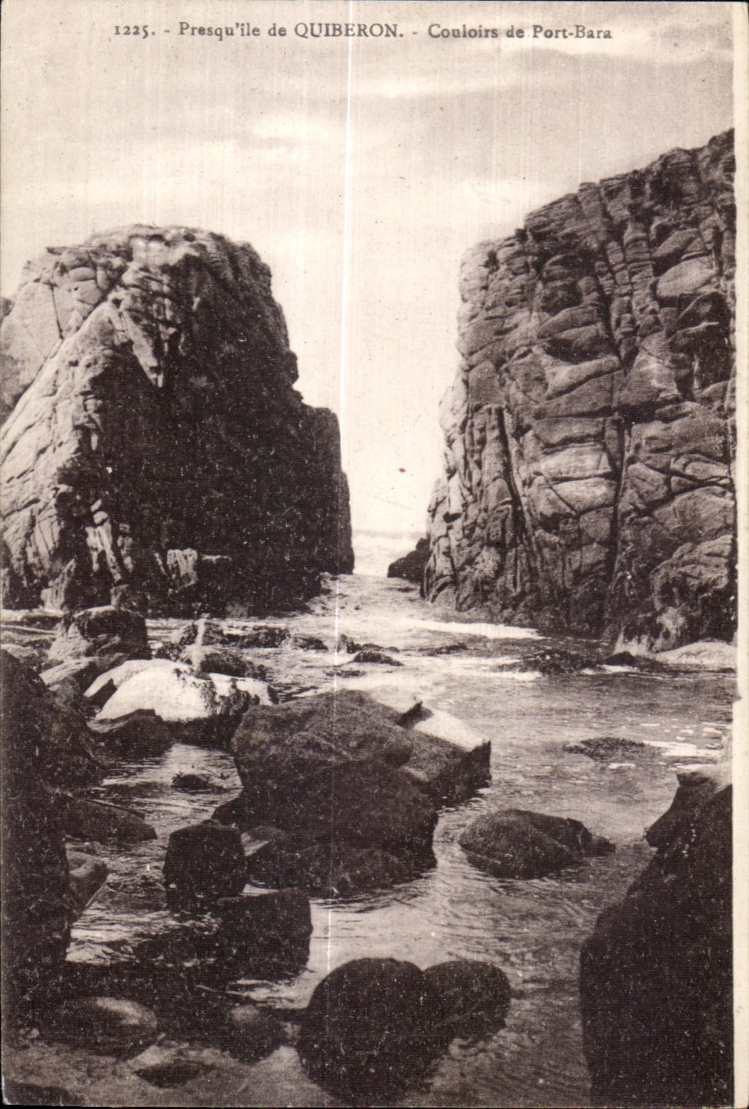 CPA Presquile de Quiberon Couloirs de Port Bara