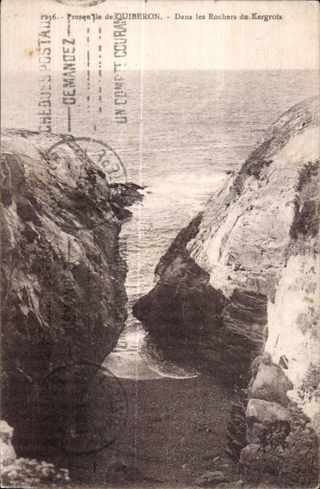 CPA Presqu ile de Quiberon Dans les Rochers de Kergroix