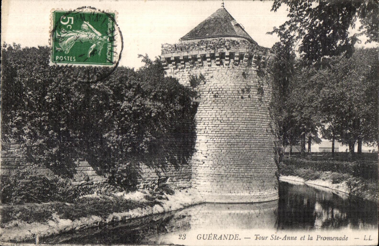 CPA Guerande Tour Ste Anne et la Promenade