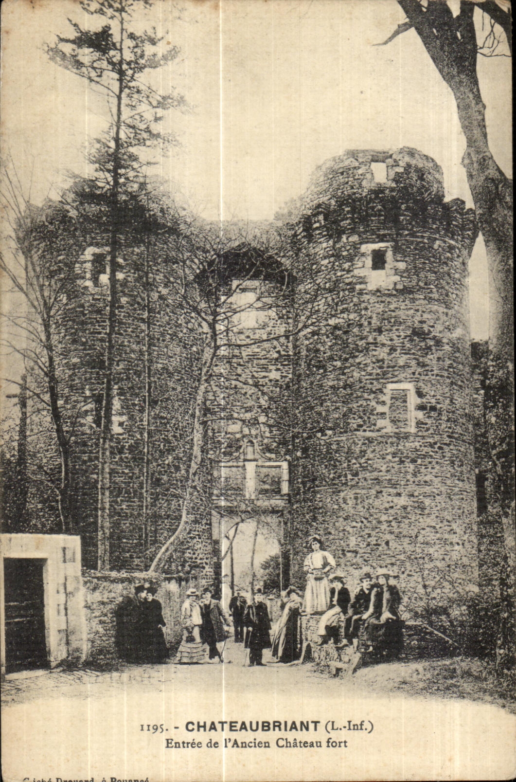 Chateaubriant - Entrance of the Old Castle Fort - CPA