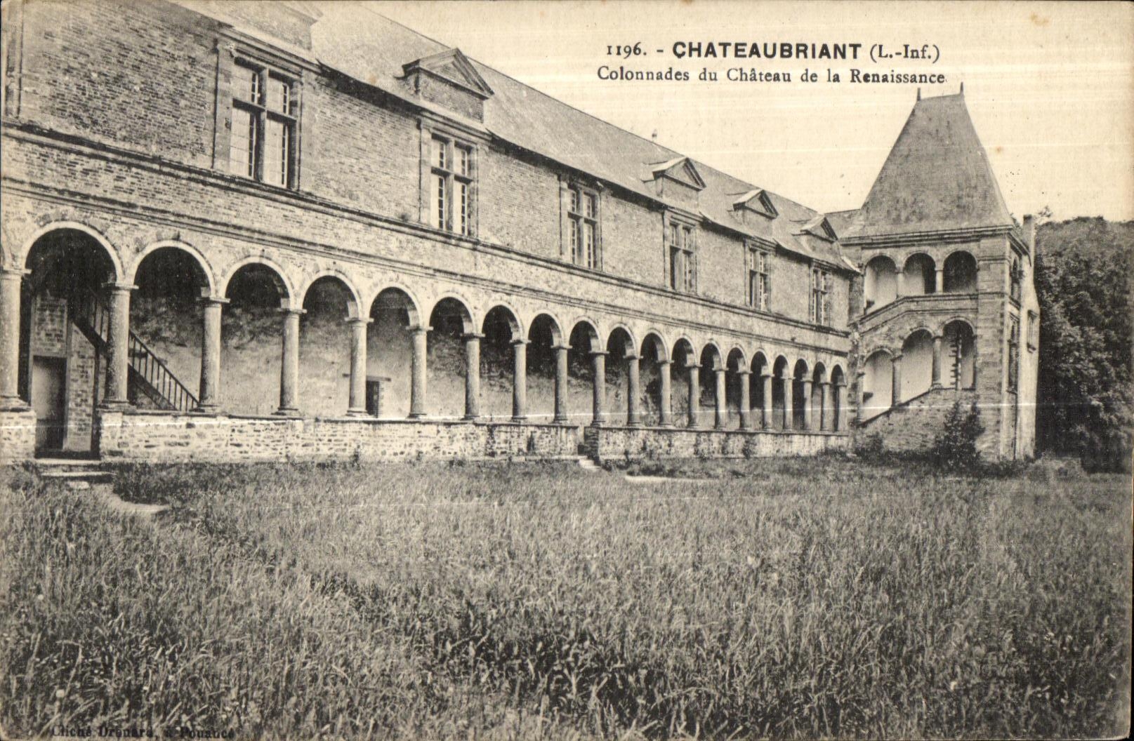 Chateaubriant - Colonnades of the Castle of Renaissance - CPA